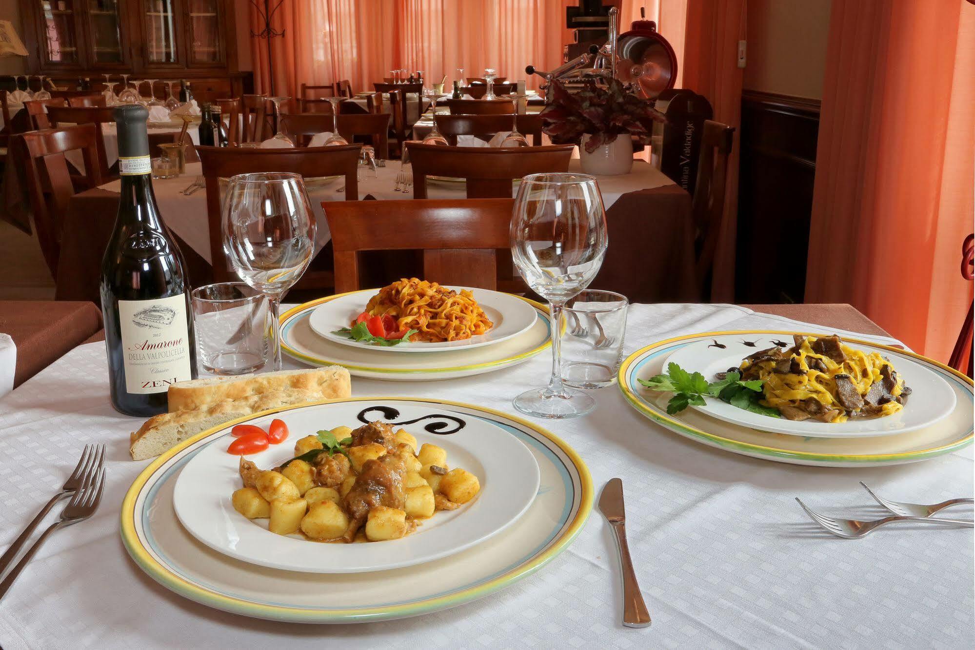 Hotel Santa Maria - Bardolino Town Center מראה חיצוני תמונה