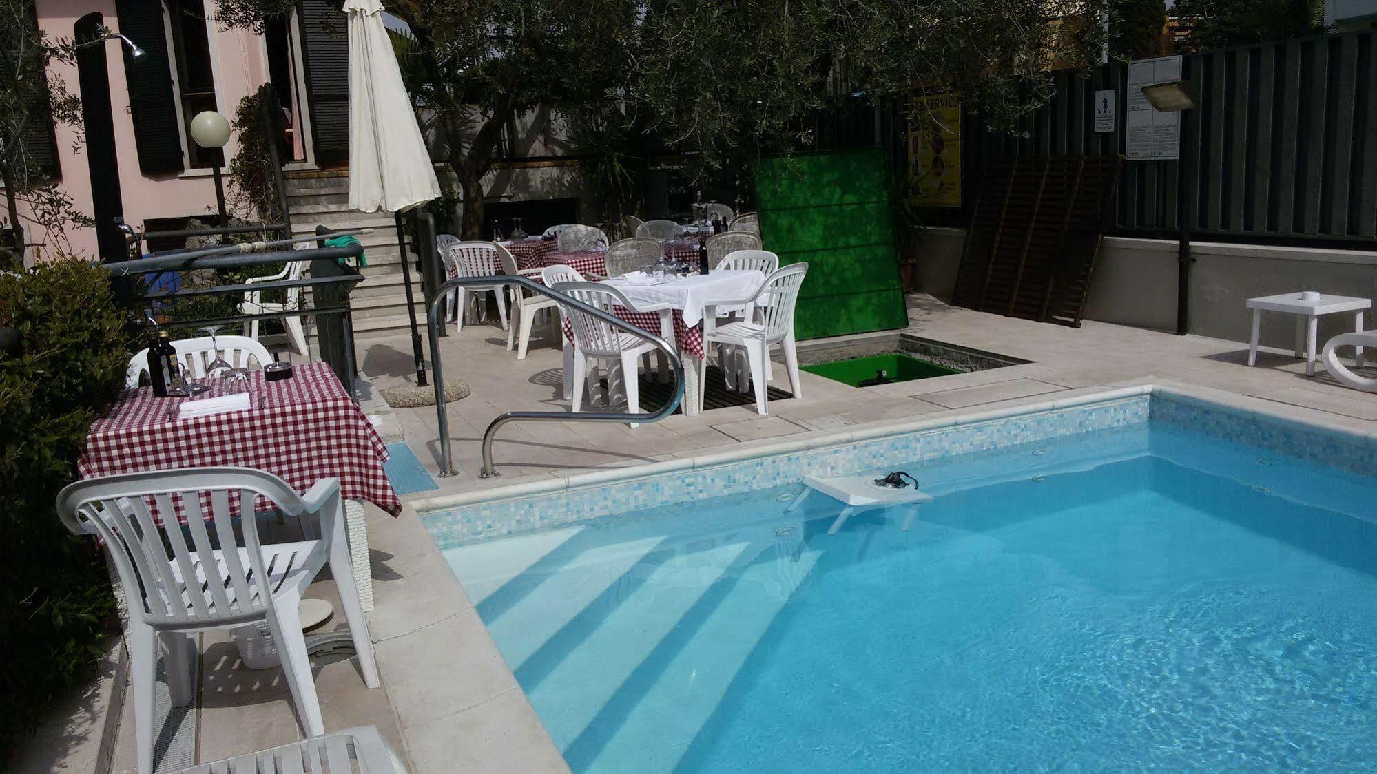 Hotel Santa Maria - Bardolino Town Center מראה חיצוני תמונה