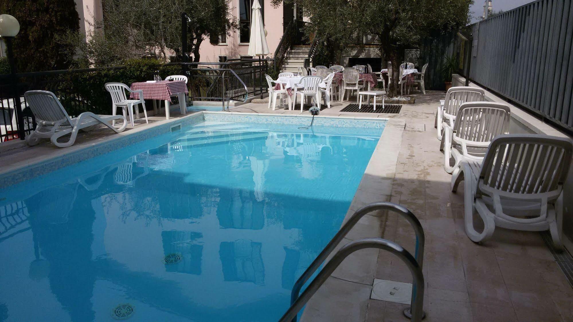 Hotel Santa Maria - Bardolino Town Center מראה חיצוני תמונה